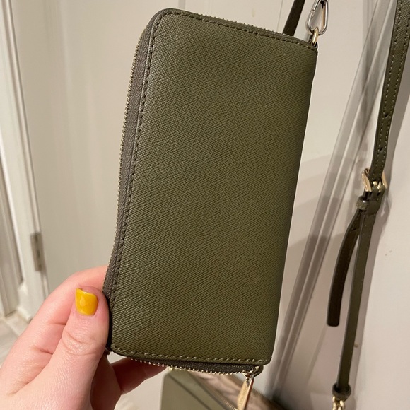 Michael Kors Crossbody & wallet set - Picture 7 of 8